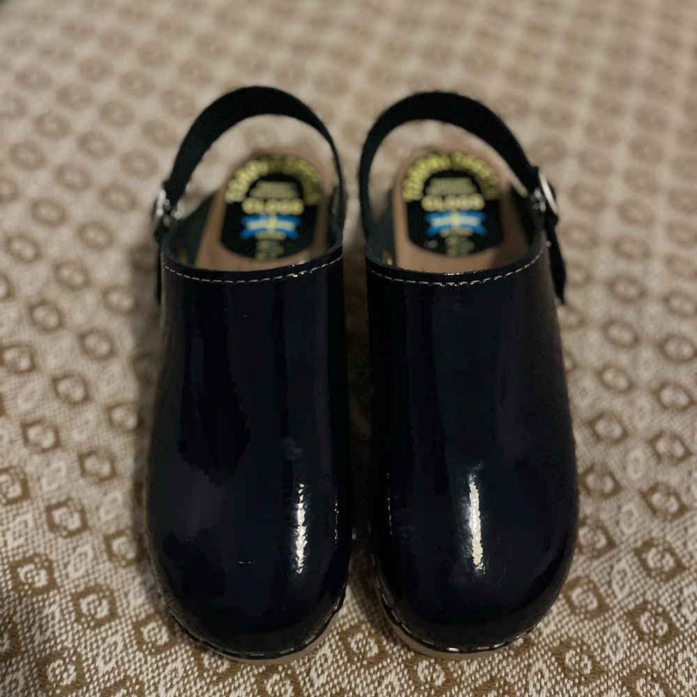 Navy Blue Dress Shoes with Patent Leather Finish